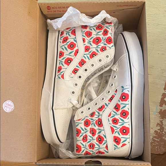 Vans Shoes - NWT Vans Sk8-Hi